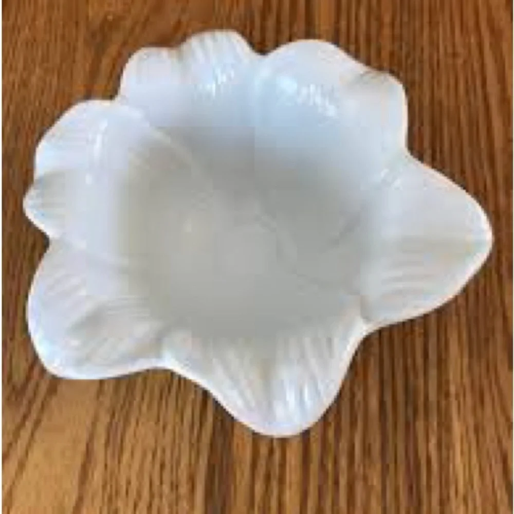 Pier 1 White lily Floral Ceramic Bowl